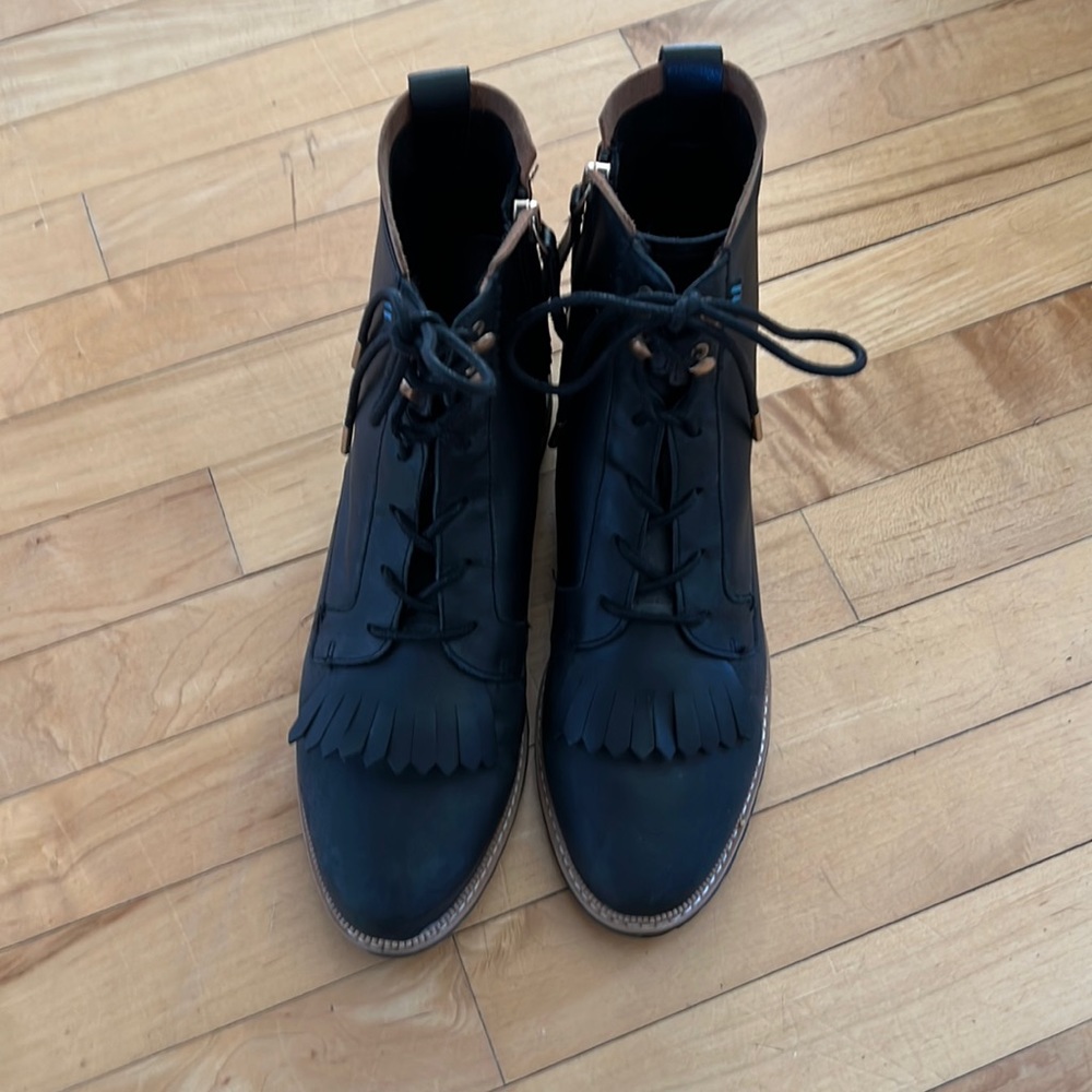 TOMS leather booties women’s 9.5